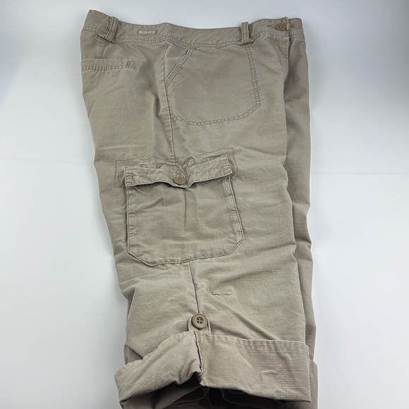 Woolrich Capris Khaki Crop Pants Sz:10P - Picture 3 of 9